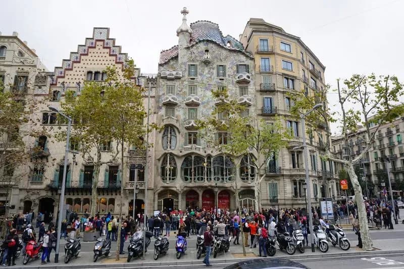 Consigna de equipaje en Passeig de Gràcia, Barcelona · Lockercity