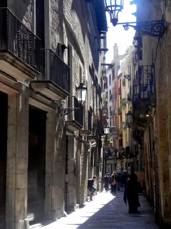 Consigna de equipaje en Barri Gòtic - El Born, Barcelona · Lockercity — foto 4
